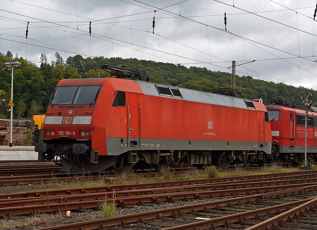 152 169-9 der DB AG abgestellt am 08.10.2011 in Kreuztal.