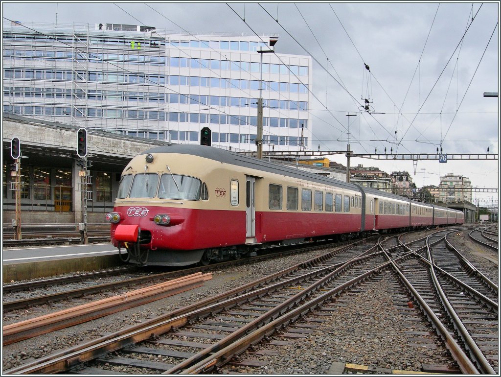 Allzubald schon verlsst der RAe TEE II Lausanne Richtung Bern...
9. April 2013