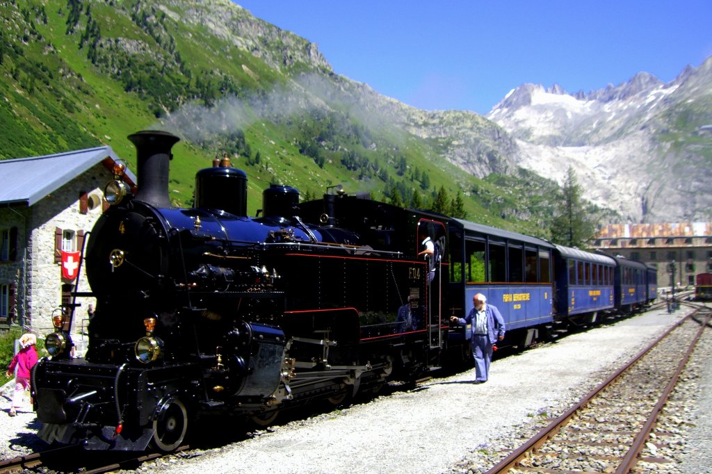 Dampfzug mit Lok Nr. 4 von Realp nach Gletsch, aufgenommen am 01.08.2007.