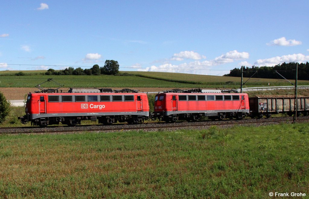 DB Cargo 140 789-9 + DB 140 625 vor Ganzzug mit Zuckerrben in Richtung Nrnberg, KBS 880 Passau - Nrnberg, fotografiert bei Sinngrn am 06.09.2011 