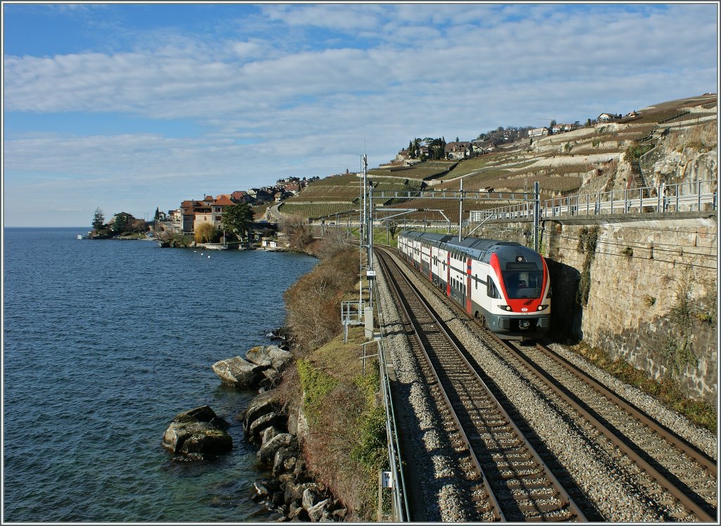 Der 511 102 als Regioexpress zwischen Rivaz und St.Saphorin am 03.01.2013
