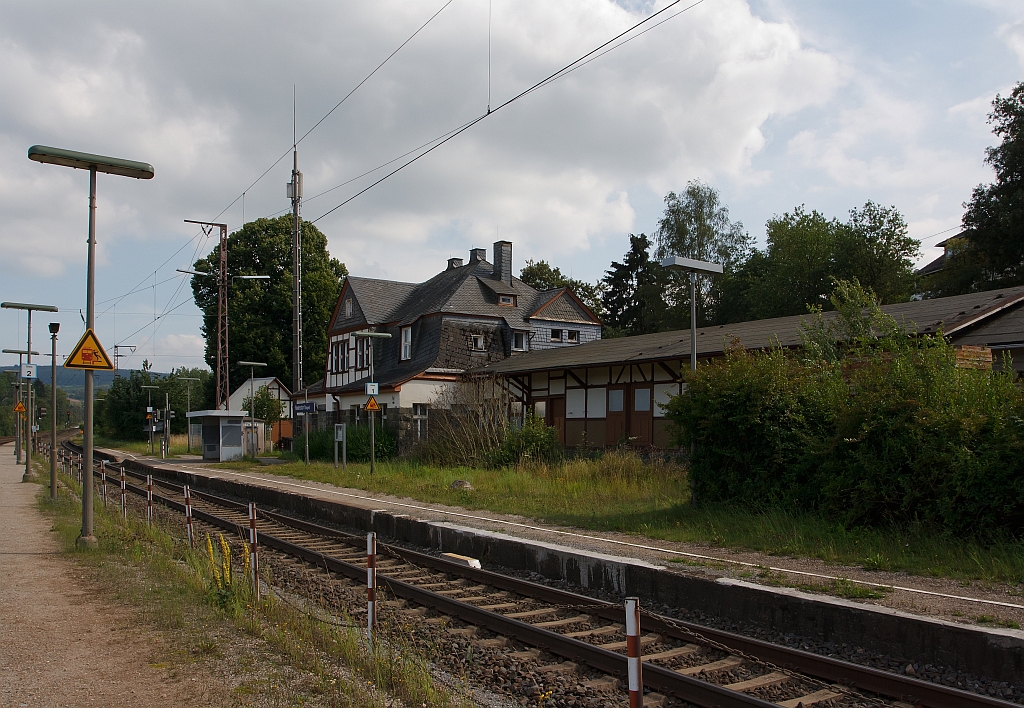 Der Bahnhof Rudersdorf (Kr. Siegen) an der Dillstrecke (KBS 445) am 29.07.2011