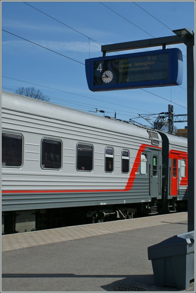 Der Nachtzug von Moskau nach Helinki beim Halt in Lathi.
30. April 2012