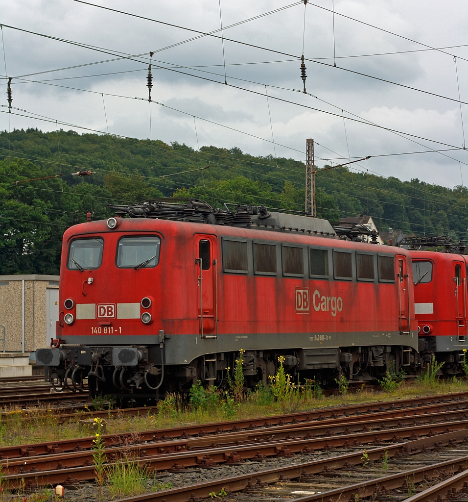 Diese Lok-BR gehrt zu meinem E-Lok Favoriten - Die 140 811-1 der DB Schenker Rail abgestellt am 16.07.2012 in Kreuztal. 