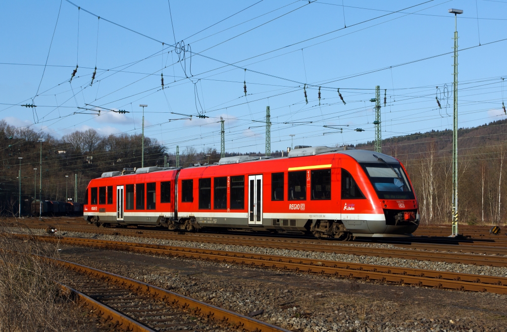 Dieseltriebwagen 648 701 / 201 (Alstom Coradia LINT 41) der DreiLnderBahn als RB 95 (Dillenburg-Siegen-Au/Sieg), hat am 04.02.2012 den Bahnhof Betzdorf/Sieg verlassen und fhrt weiter in Richtung Au/Sieg.
