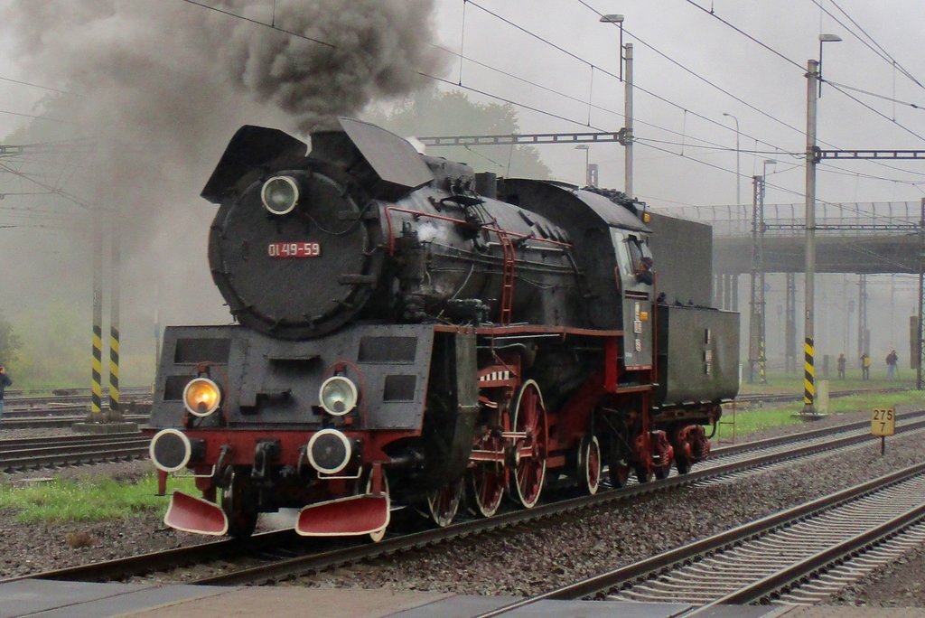 Ol49-59 dönnert durch Bohumin am 23 September 2017.