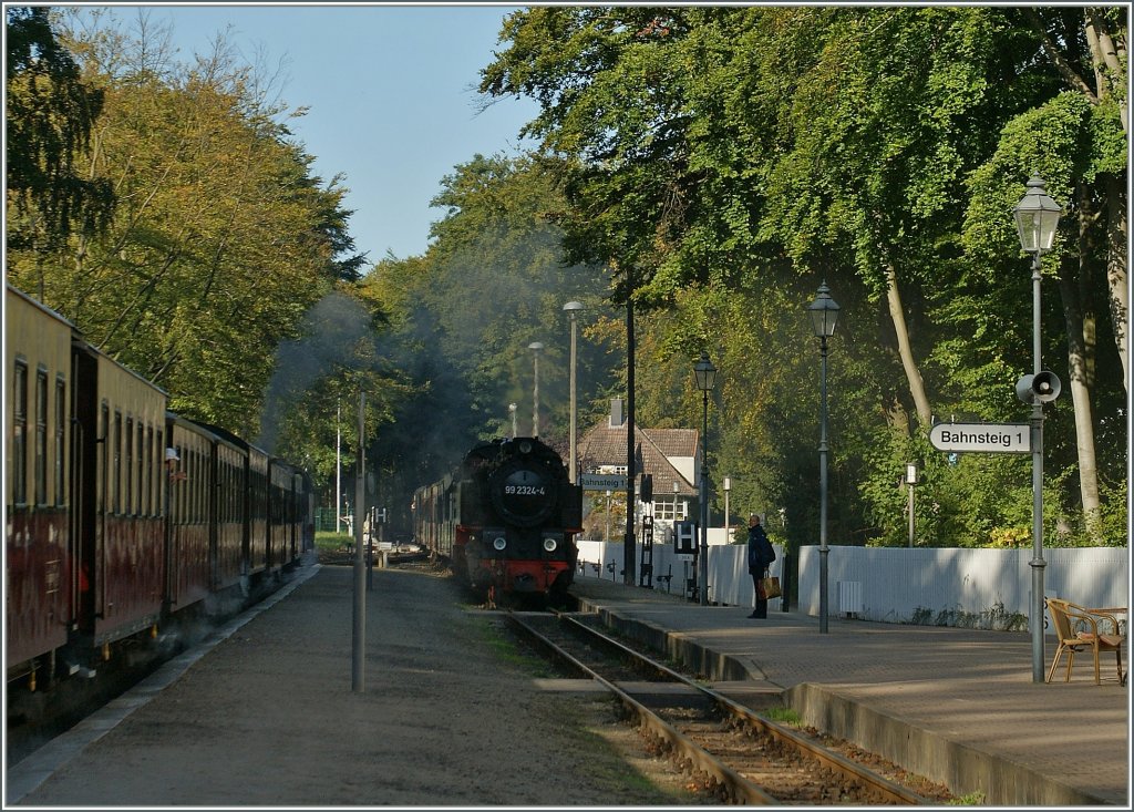 Stndlich kreuzen sich in Heiligendamm die Molli-Dampfbahnzge.
20. Sept.  2012