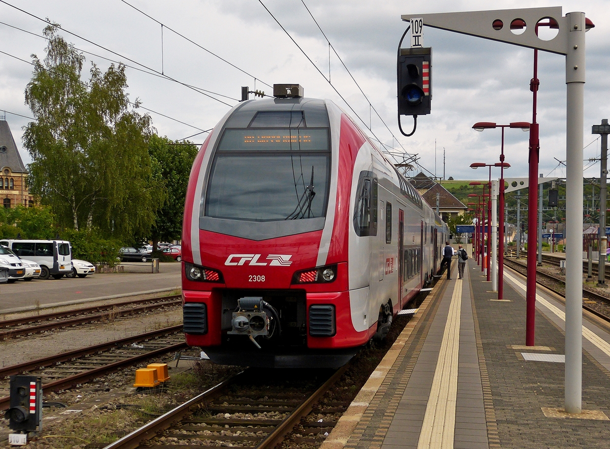. Der CFL Stadler KISS 2308 ist am 30.08.2014 im Bahnhof von Wasserbillig angekommen und wartet nun auf die Rckfahrt nach Luxemburg Stadt. (Hans)