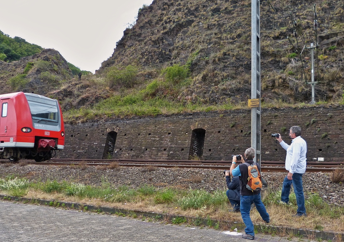 . Der Zug kommt. Kobern-Gondorf, 20.06.2014 (Jeanny) 