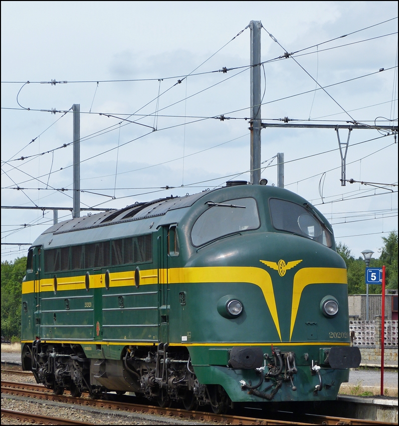 . Die HLD 202.020 (ex CFL 1602) war am 17.08.2013 im Bahnhof von Ciney abgestellt. (Jeanny)
