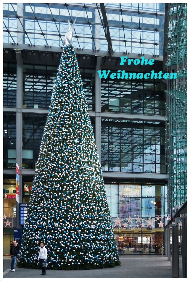. Vor einem Jahr waren wir in Berlin und von dort haben wir das passende Motiv fr die diesjhringe Grukarte mitgebracht.

Wir wnschen Euch allen gesegnete Weihnachten und alles erdenklich Gute fr das kommende Jahr. Mgen alle Eure Wnsche in Erfllung gehen.

Hans und Jeanny