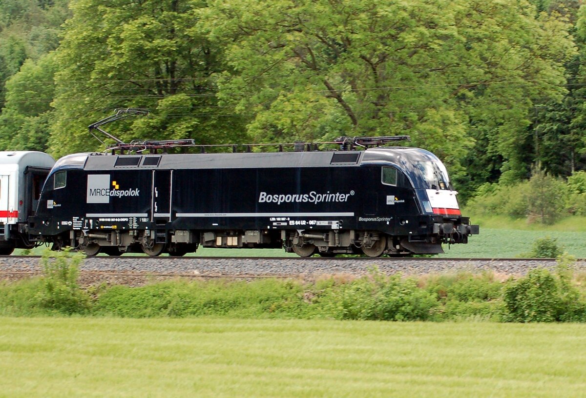 182 567-8 Bosporus-Sprinter (91 80 6 182 167-4 D-DISPO) mit IC bei Amstetten am 29.05.2009.