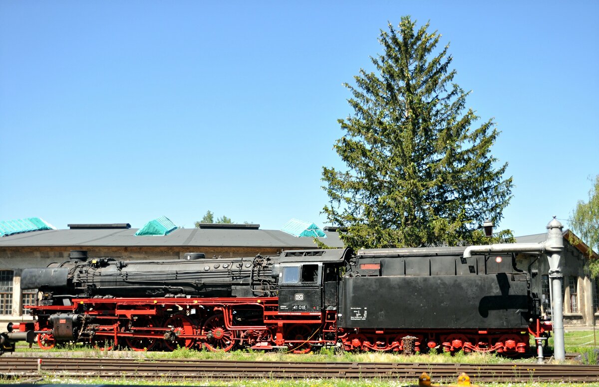 41 018 im Bahnpark Augsburg am 26.06.2022.