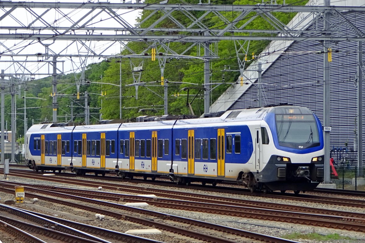 Am 10 Mai 2019 treft NS 2510 in Arnhem ein.