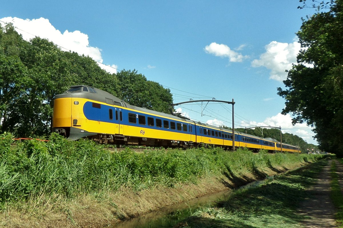 Am 14 Juli 2016 passiert 4237 Tilburg Oude Warande.