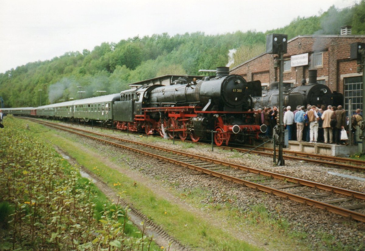 Am 16 Juli 1998 war 41 360 in Bochum-Dahlhausen. 
