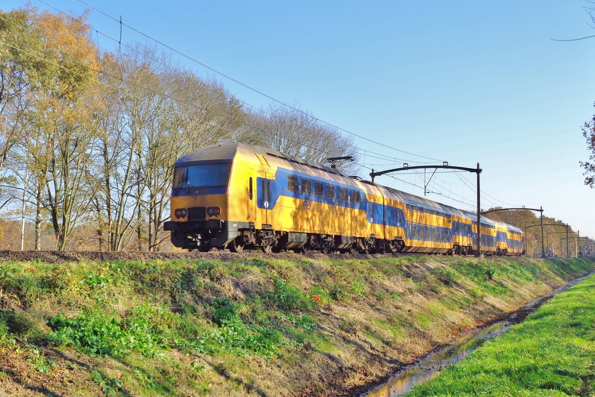 Am 17 November 2018 passiert NS 7521 Tilburg Oude Warande.