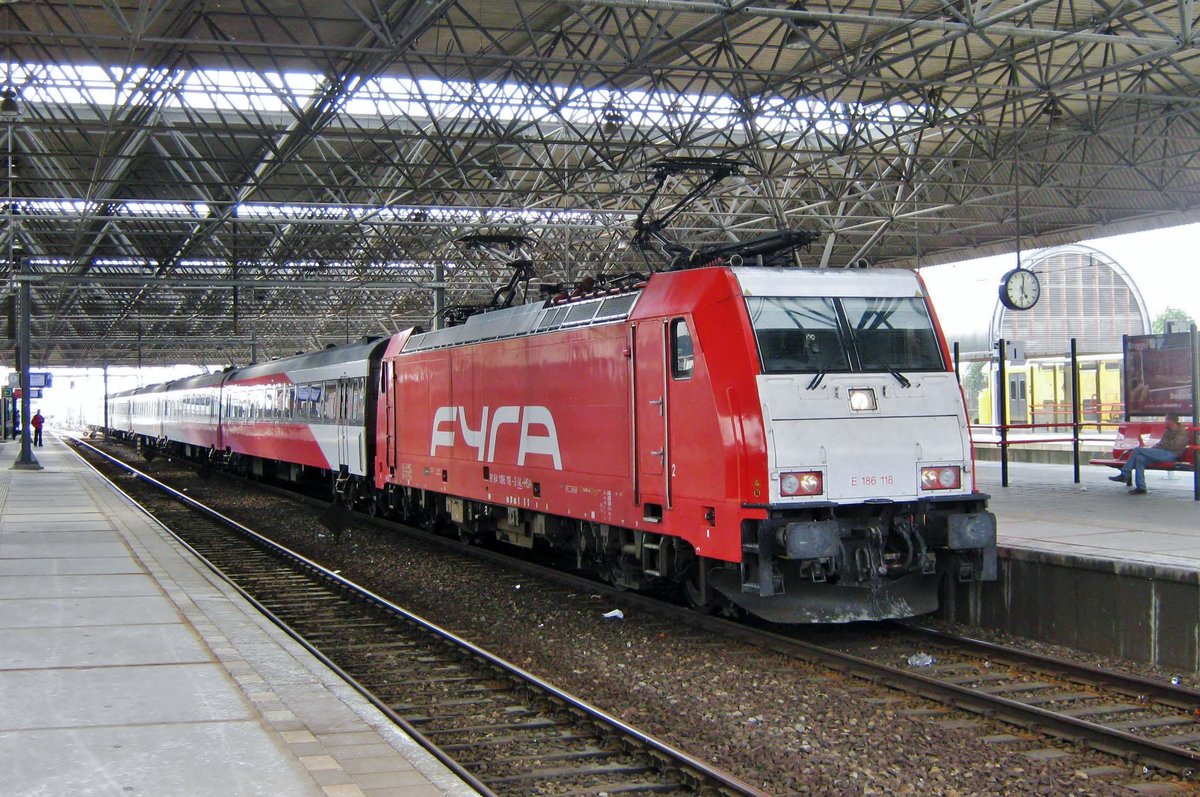 Am 18 Mrz 2013 steht FYRA 186 118 in Breda. 