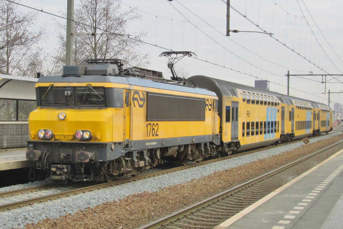 Am 26 Februar 2014 verlässt NS 1762 Nijmegen-Dukenburg.