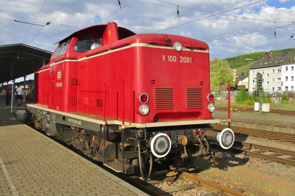 Am 27 April 2018 steht V 100 2091 in Trier. 