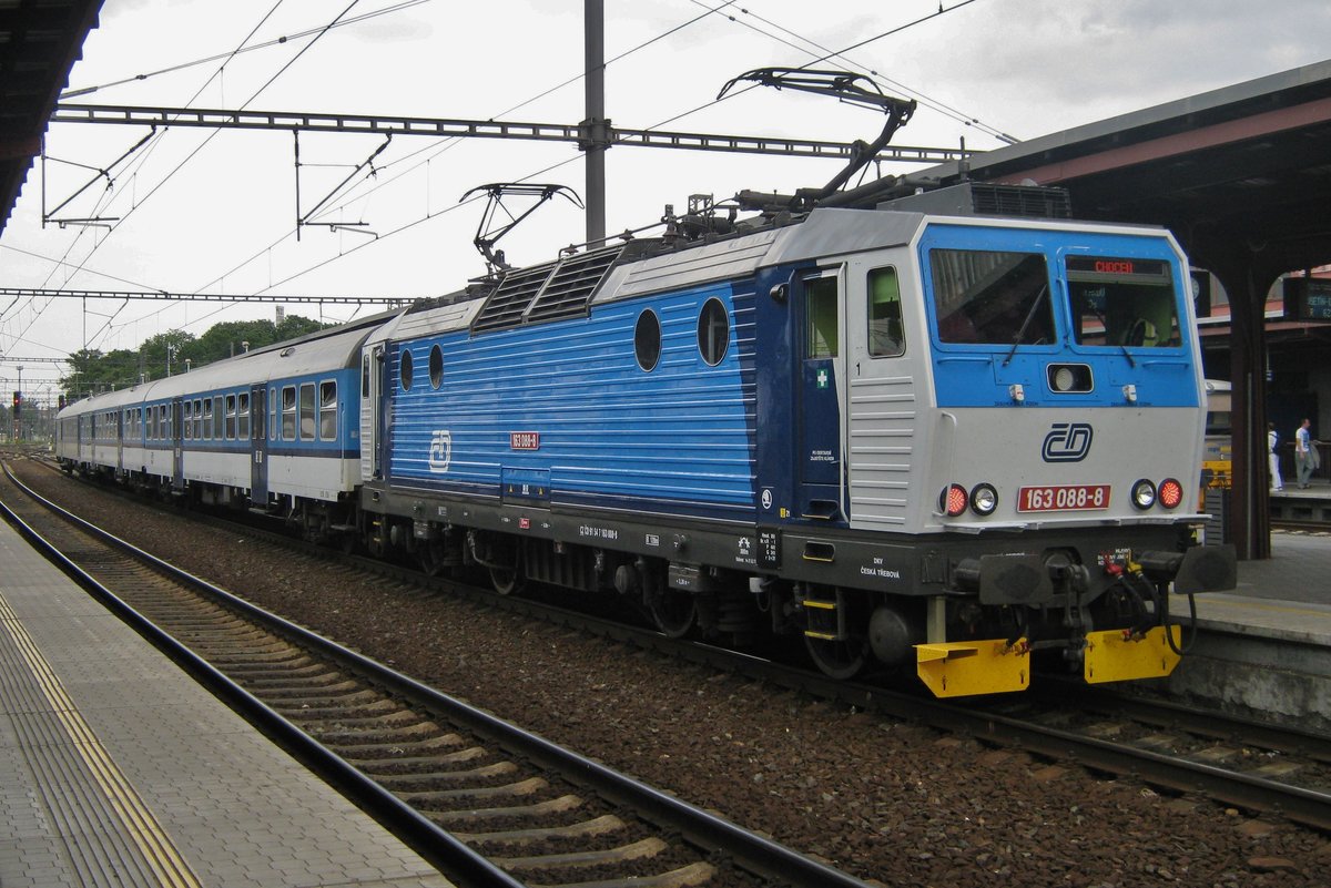 Am 31 Mai 2012 steht CD 163 088 in Kolín. 