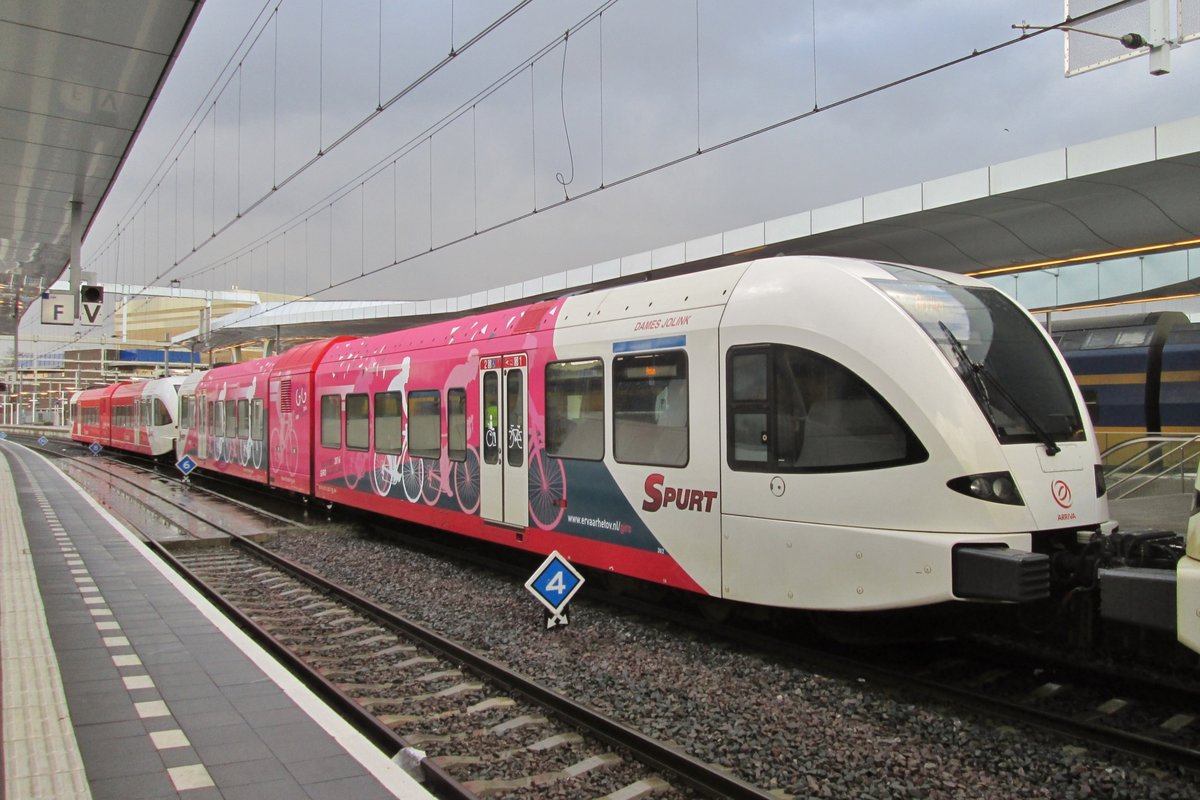 Arriva 262 steht am 27 April 2015 in Arnhem.