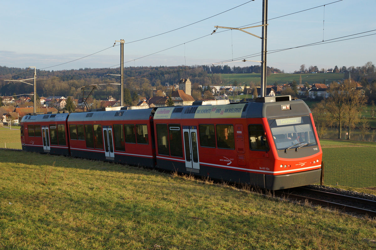 ASm: Regionalzug nach Solothurn bei Aarwangen am 1. Februar 2017.
Foto: Walter Ruetsch