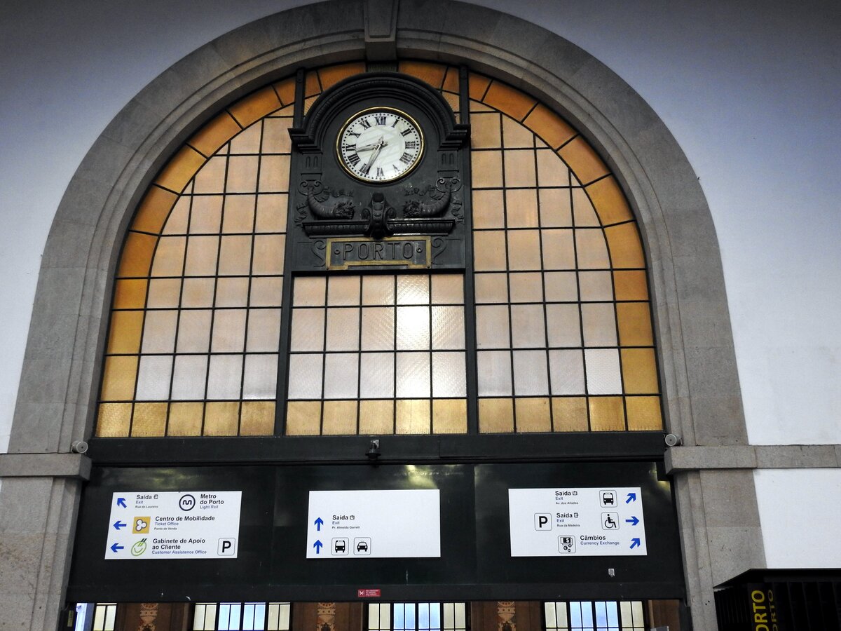 Bahnhof, Bahnhofshalle Sao Bento in Porto, Portugal am 13.05.2018.