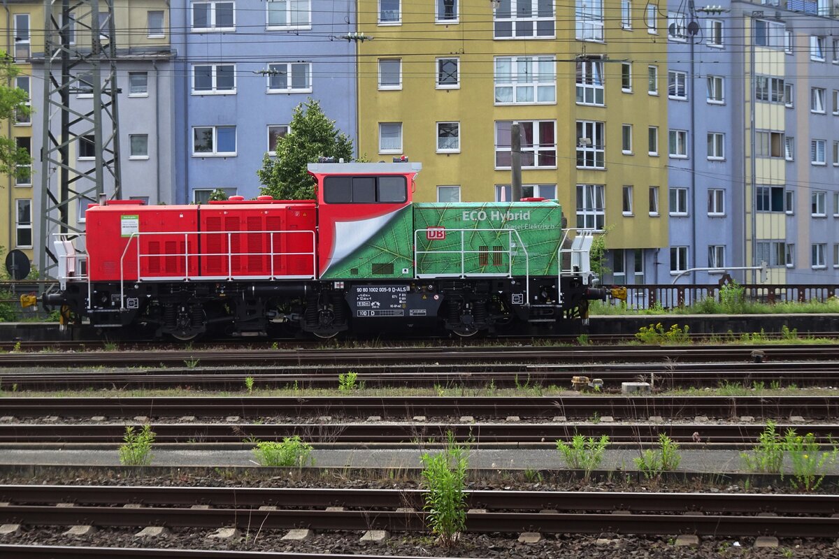 DB 1002 005 steht am 27 Mai 2022 in Nürnberg Hbf.