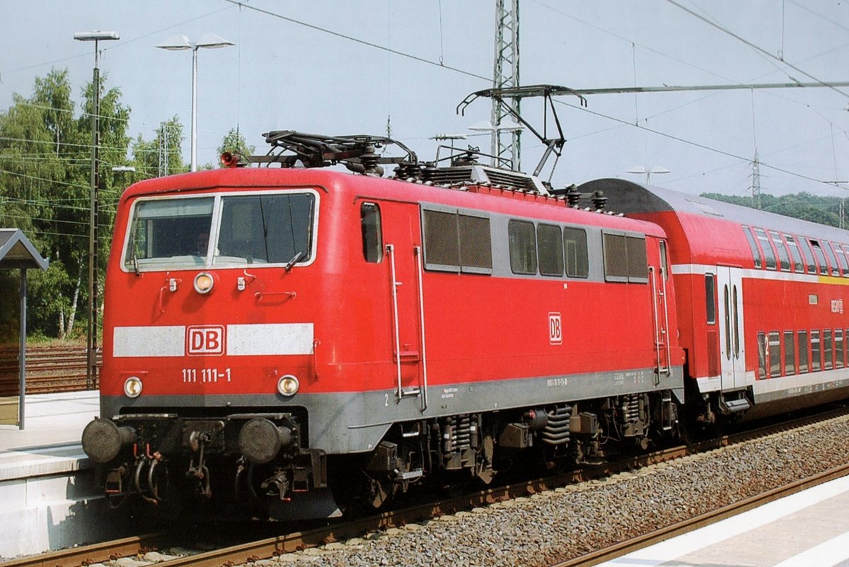 DB 111 111 treft in Herzogenrath ein am 14 Mai 2009.