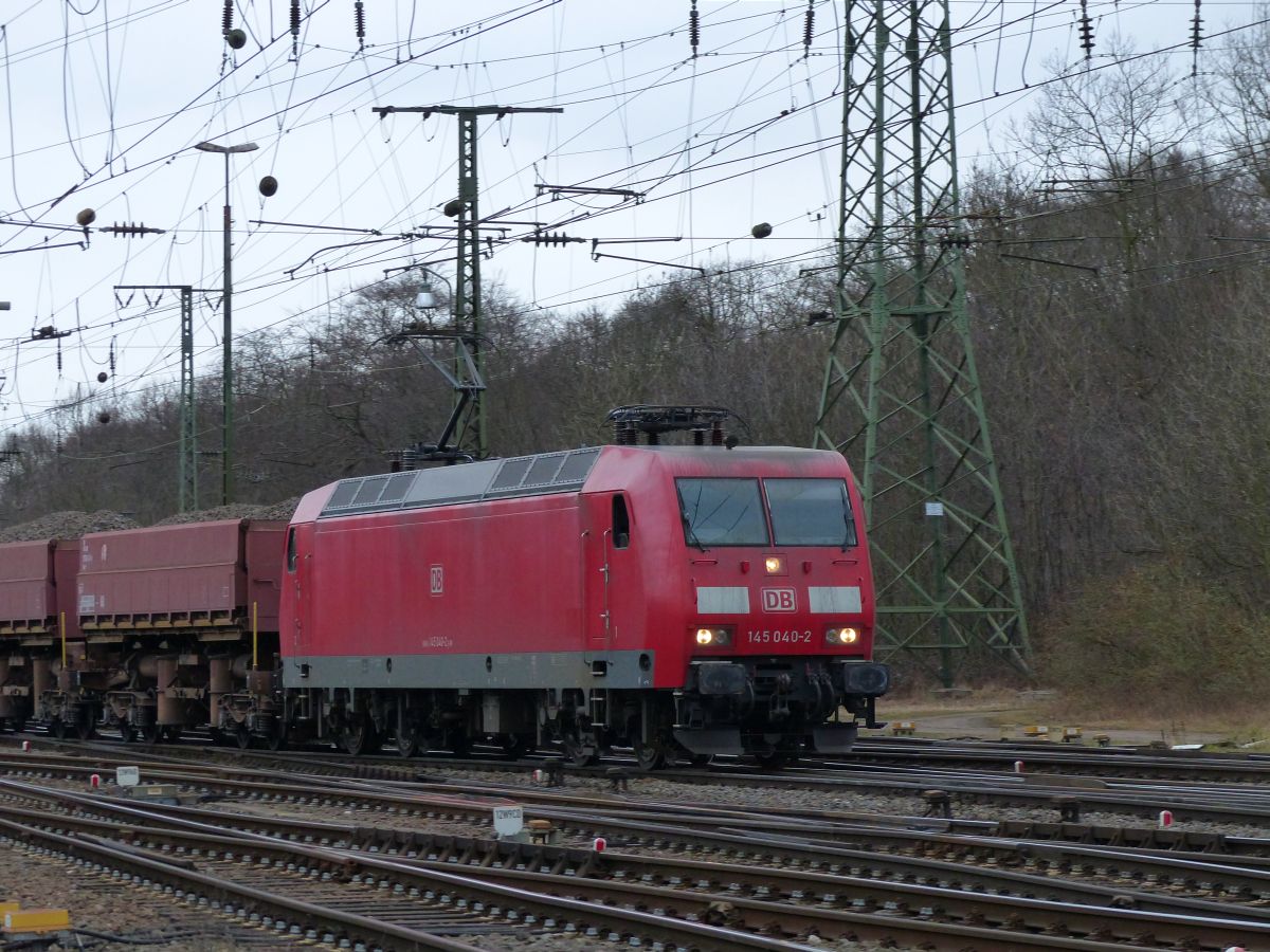 DB Cargo loc 145 040-2 Rangierbahnhof Kln Gremberg. Porzer Ringstrae, Kln 08-03-2018.

DB Cargo loc 145 040-2 rangeerstation Keulen Gremberg. Porzer Ringstrae, Keulen 08-03-2018.