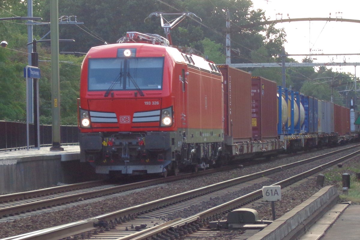 DBC 193 326 durchfahrt am 18 Juli 2018 Tilburg-Universteit.