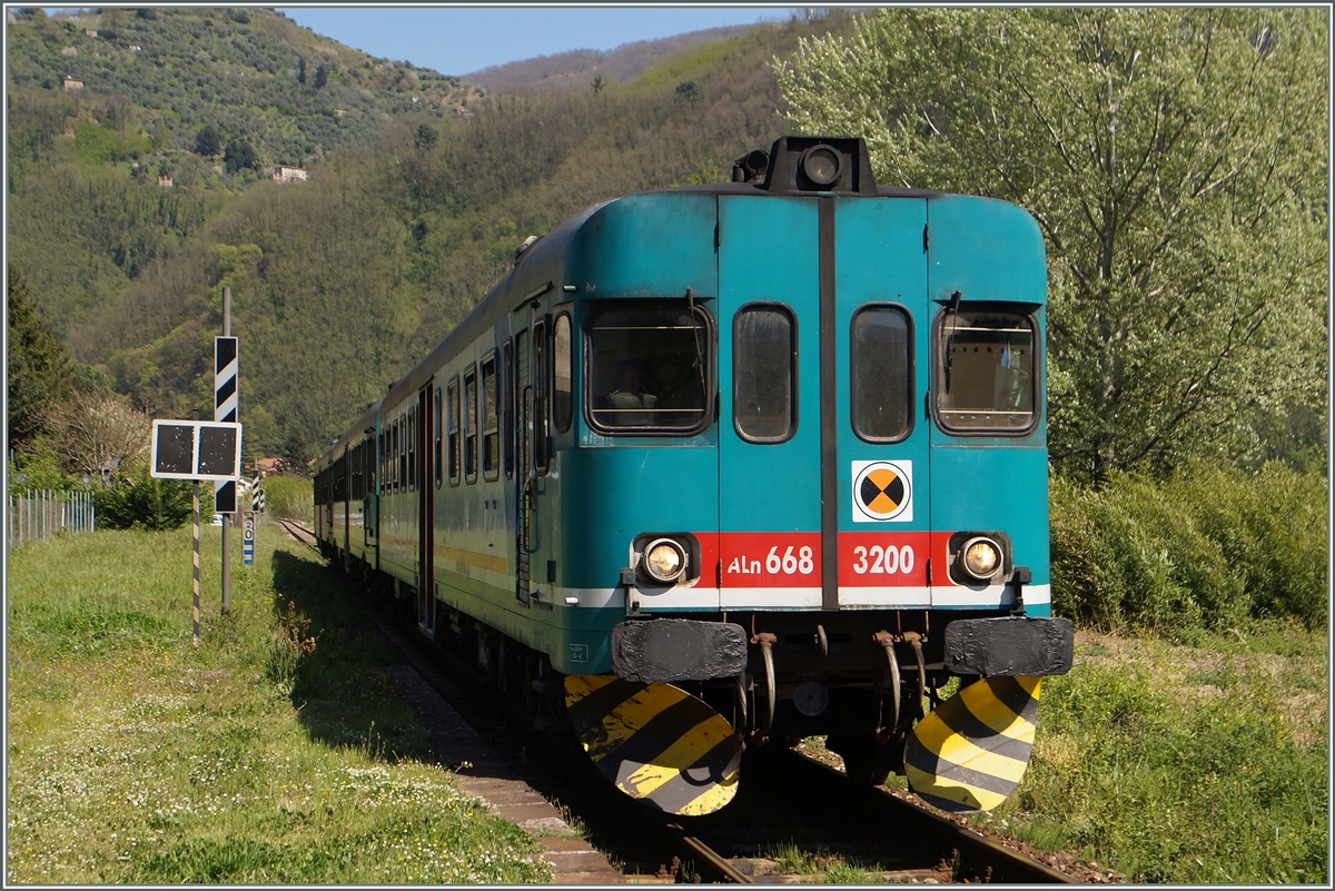 Der ALn 668 3200 in Borgo a Monzzano.
20. April 2015