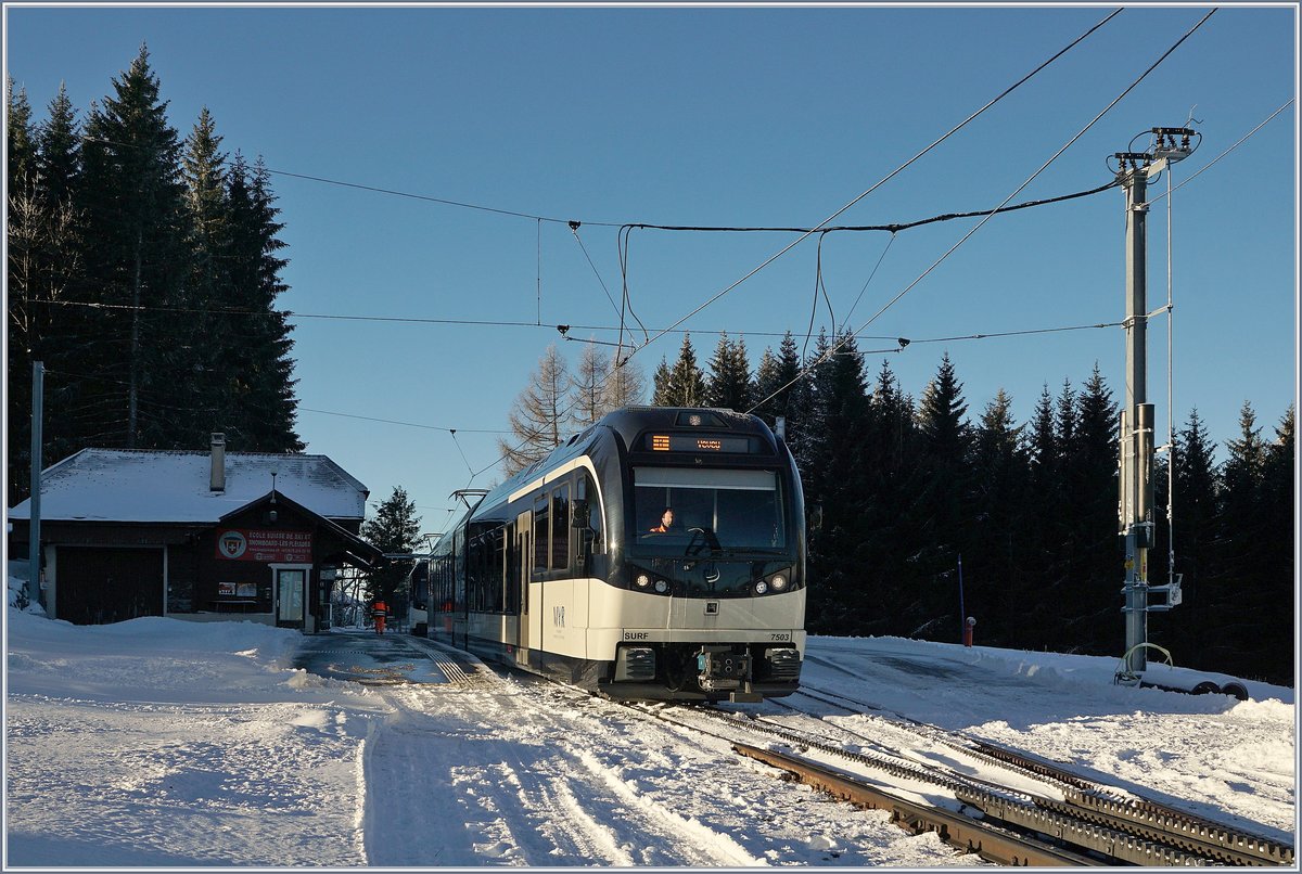 Der CEV MVR ABeh 2/5 7503  Blonay-Chamby  verlässt Les Pléiades Richtung Vevey. 


10. Jan. 2019