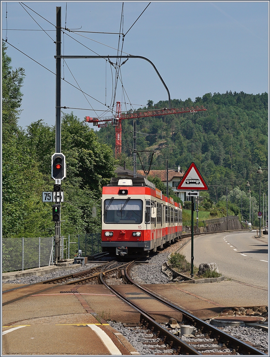 Der WB BDe 4/4 15 erreicht mit seine Zug nach Waldenburg den Bahnhof Oberdorf.
22. Juni 2017