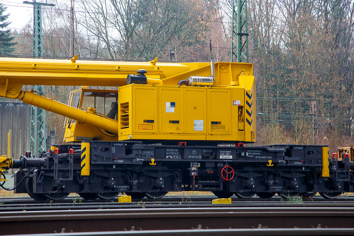 
Detailbild von dem
KIROW 50t-Gleisbauschienenkran MULTI TASKER KRC 400 T der Hering Bau (Burbach), Schweres Nebenfahrzeug Nr. 97 82 4950 119-5 D-HGUI, abgestellt am 24.11.2018 in Kreuztal. 