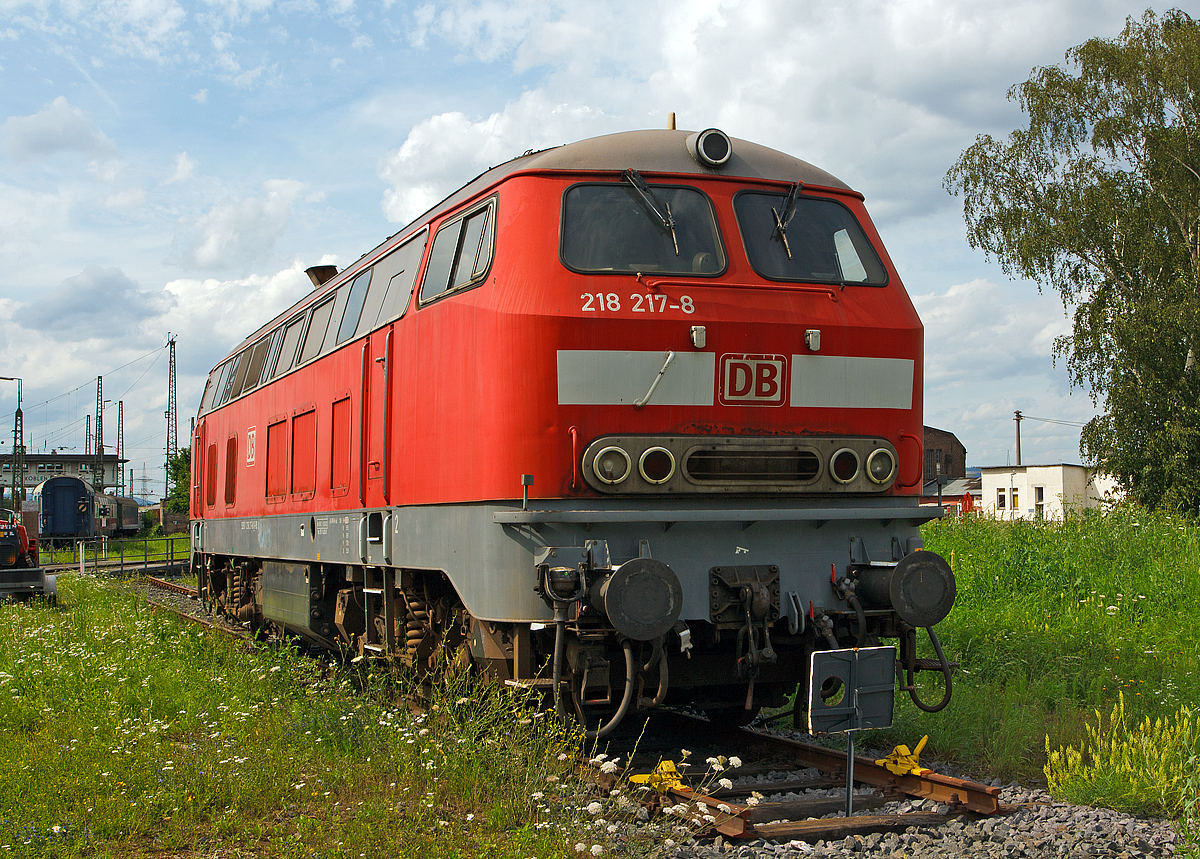 
Die 218 217-8 am 18.07.2012 im DB Museum Koblenz. 

Die V164 wurde 1973 bei Krupp unter der Fabriknummer 5321 gebaut. Loks der Baureihe 218 sind das zuletzt entwickelte Mitglied der V-160-Lokfamilie. 