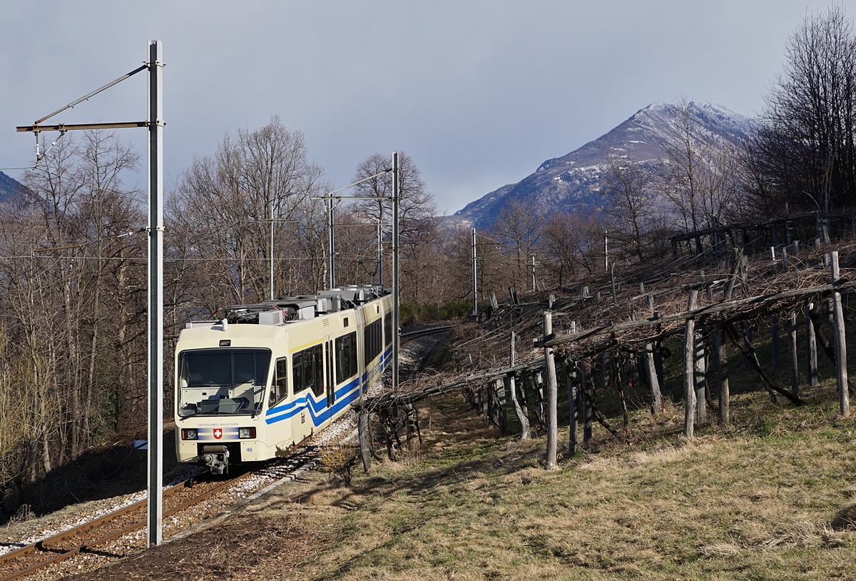 Ein FART Centovalli-Express auf der Fahrt von Domodossola nach Locarno kurz vor Trontano.
1. März 2017