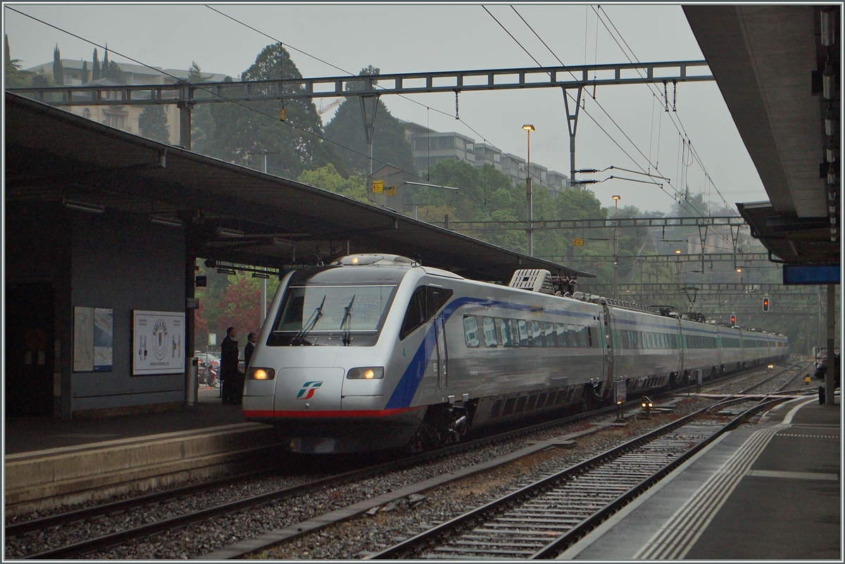 Ein FS ETR 470 als EC 305 von Zrich nach Rho Fiera Expo Milano 2015 beim Halt in Lugano. 1. Mai 2014