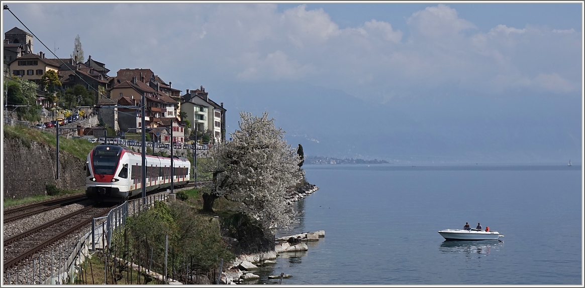Frühlingsfahrt eines Flirts nach Lausanne.
(06.04.2014)
