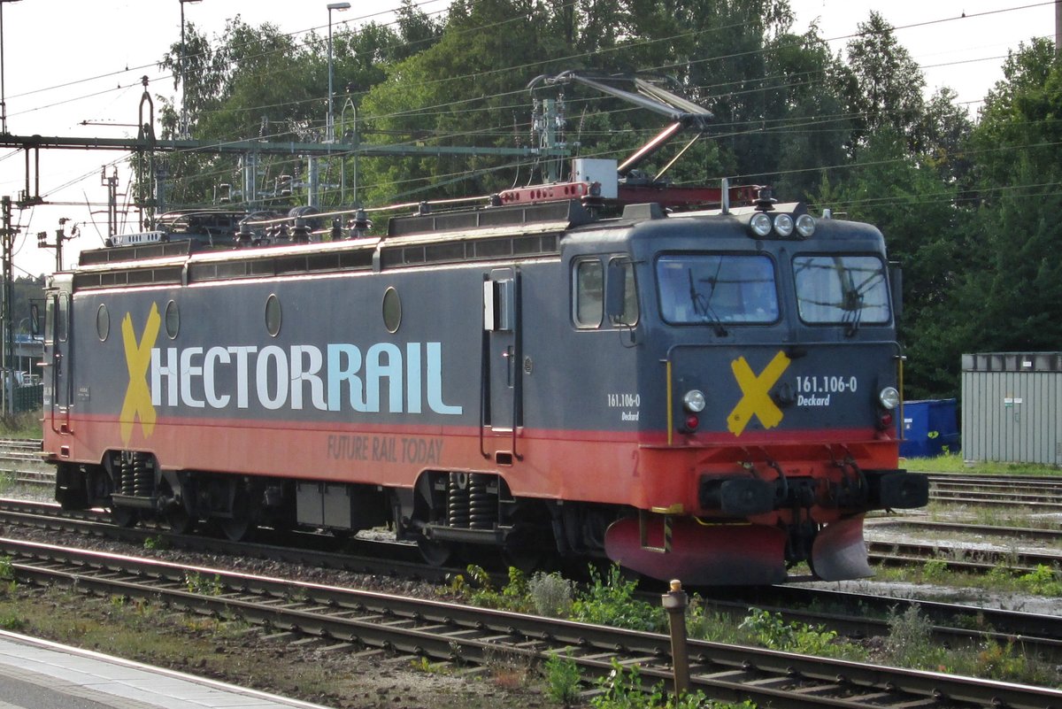 Hector Rail 161 106 ´DECKART´pausiert am 10 September 2015 in Hallsberg. Die ´Blade Runner´Replicant´ Robote jagt er jedoch nicht in Schweden.
