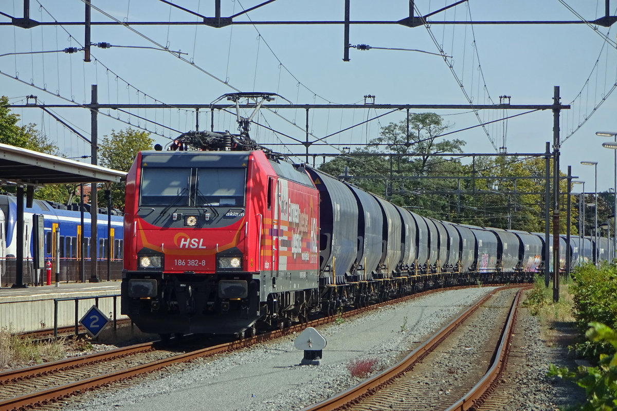 HSL 186 382 verlässt mit ein Getreidezug Oss am 14 Augustus 2019. 
