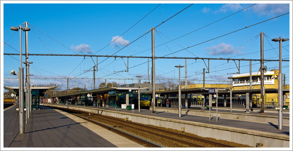 Im Bahnhof Brügge (Brugge) am 23.11.2013.