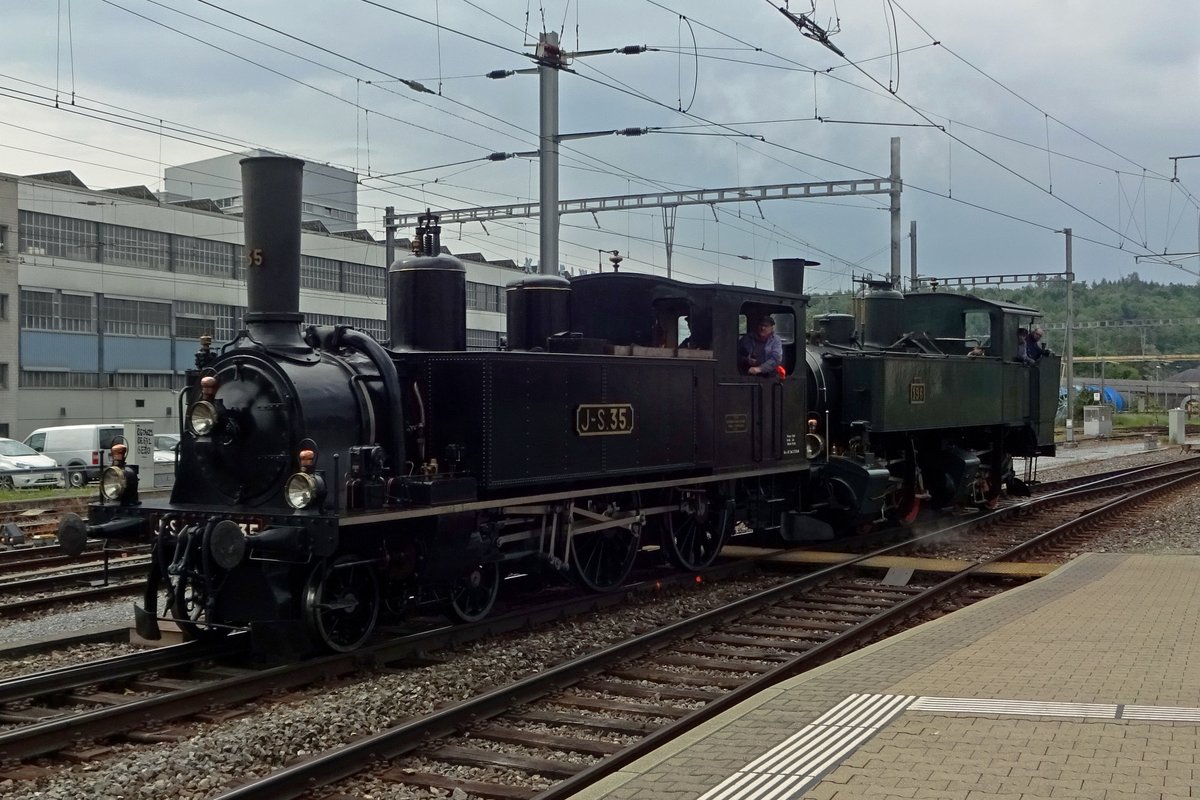 JS-35 steht am 25 Mai 2019 ins Bahnhof von Brugg AG. 