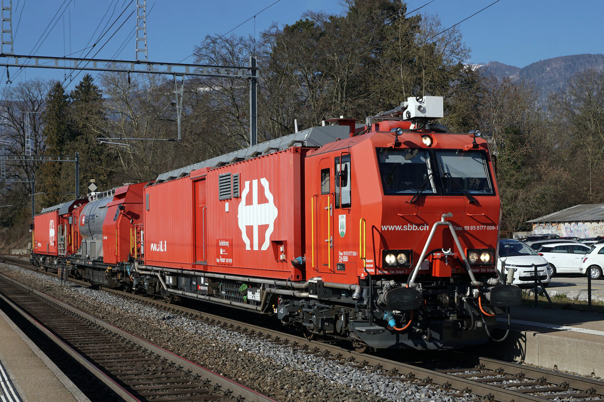 Lsch- und Rettungszug (LRZ)  OLTEN  XTmas 99 85 9177 008-1 anlsslich der Bahnhofsdurchfahrt Solothurn-West vom 14. Februar 2019 dem  VALENTINSTAG .
Foto: Walter Ruetsch