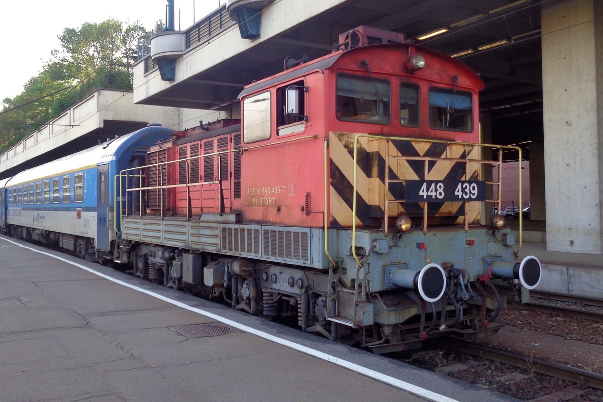 MAV 448 439 rangiert am 12 Mai 2018 in Budapest-Nyugati.