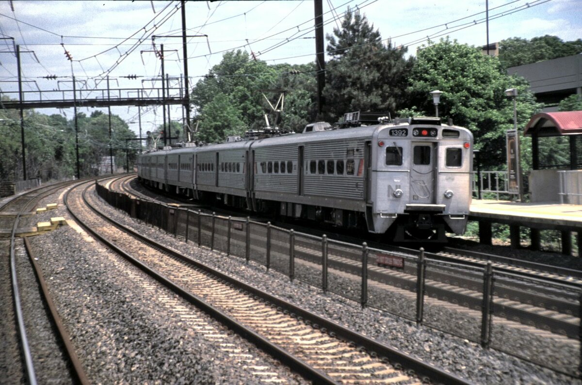 Metroliner NYO Silverliner IV in Philadelphia am 26.06.1999.