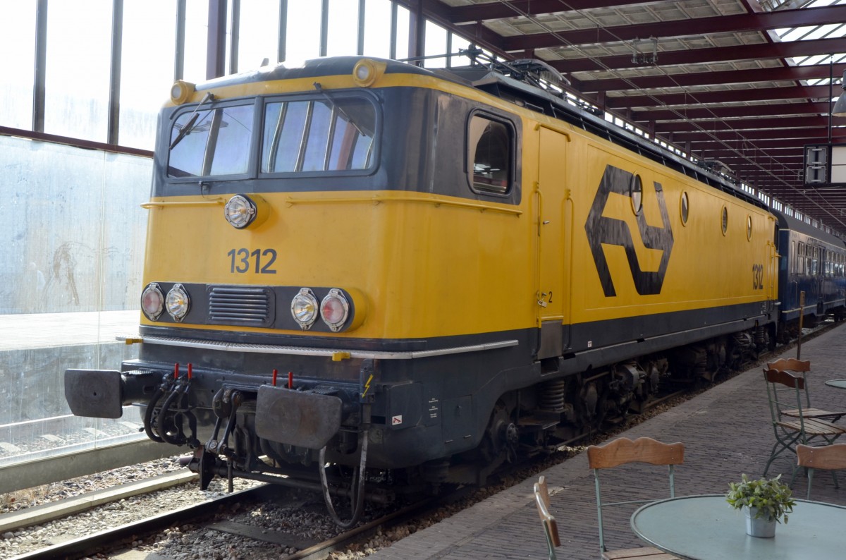 Nederlands Spoorwegmuseum Utrecht: Elektrische Lokomotive NS 1312 von 1956. (12.03.2016)