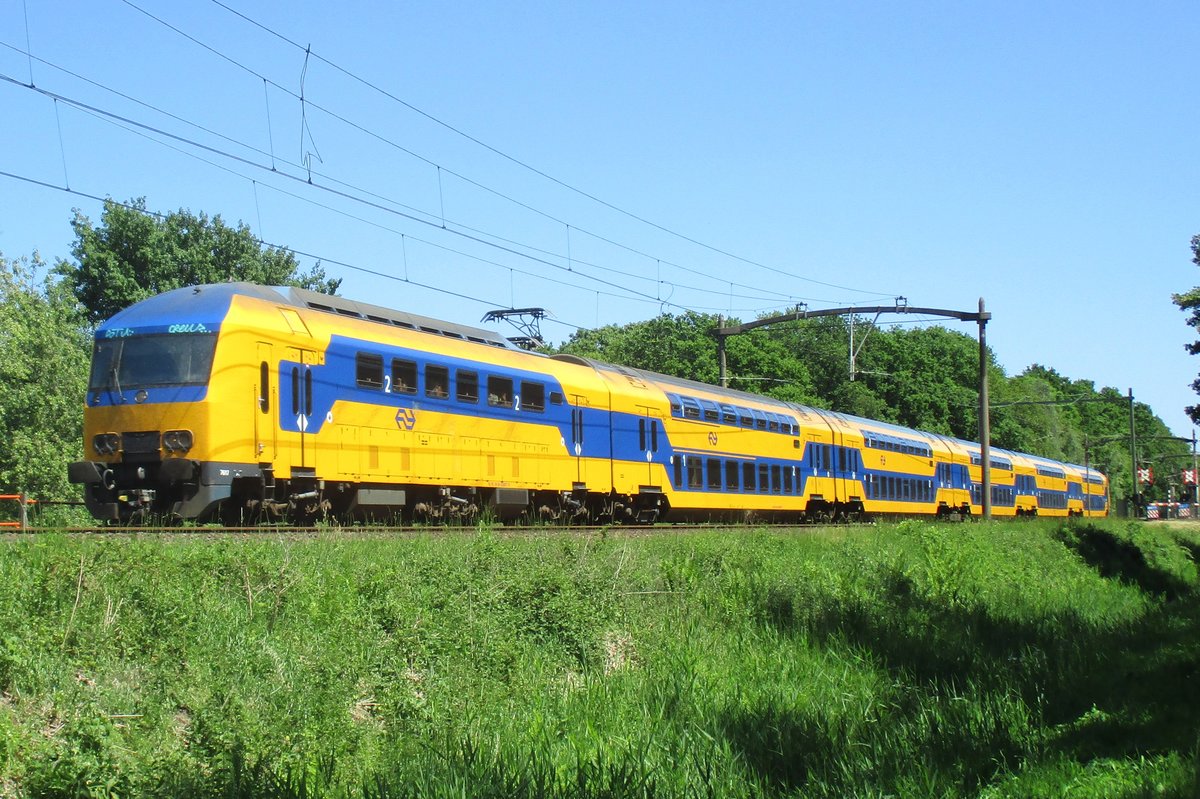 NS 7617 durchfahrt Tilburg am 26 Mai 2017.