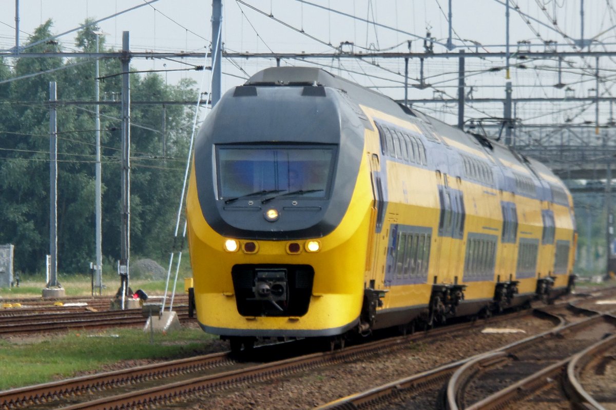 NS 9546 durchfahrt Lage Zwaluwe am 26 Juni 2012.